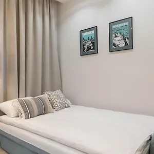 Twarda 14 - Elegant By Renters Апартаменты Варшава